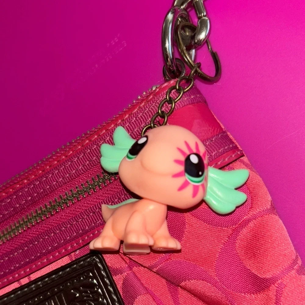Littlest Pet Shop G7 Series 3 axolotl keychain